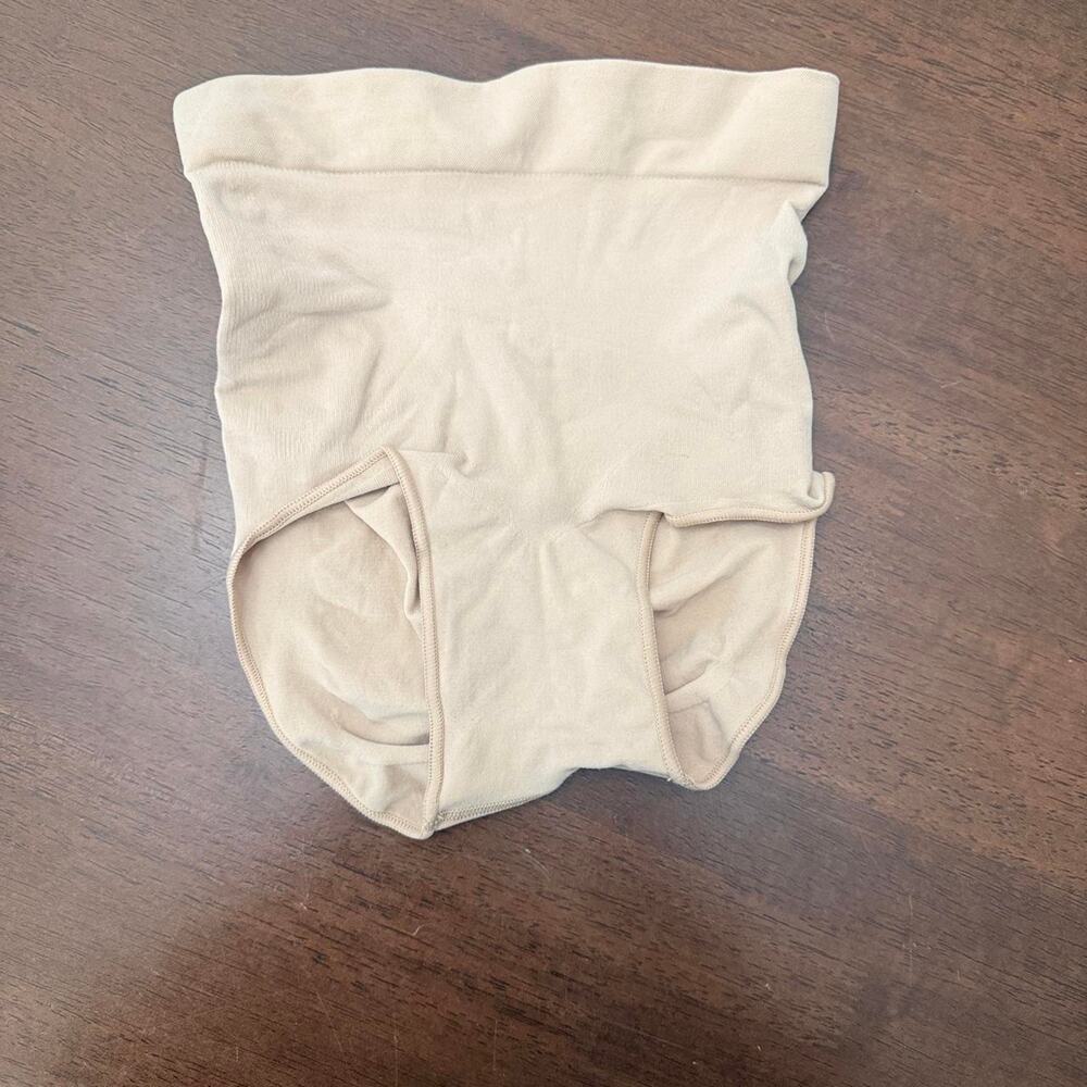 Skims Cream Shapeware Briefs -  XXS/XS